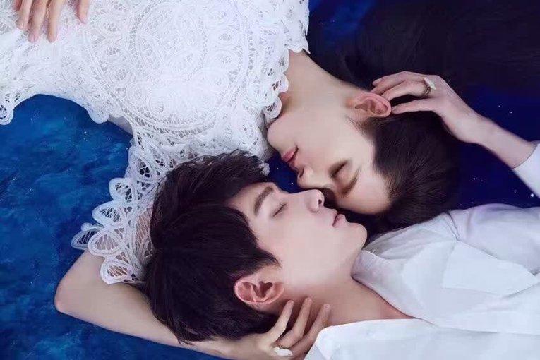 逃离昏暗的废弃城